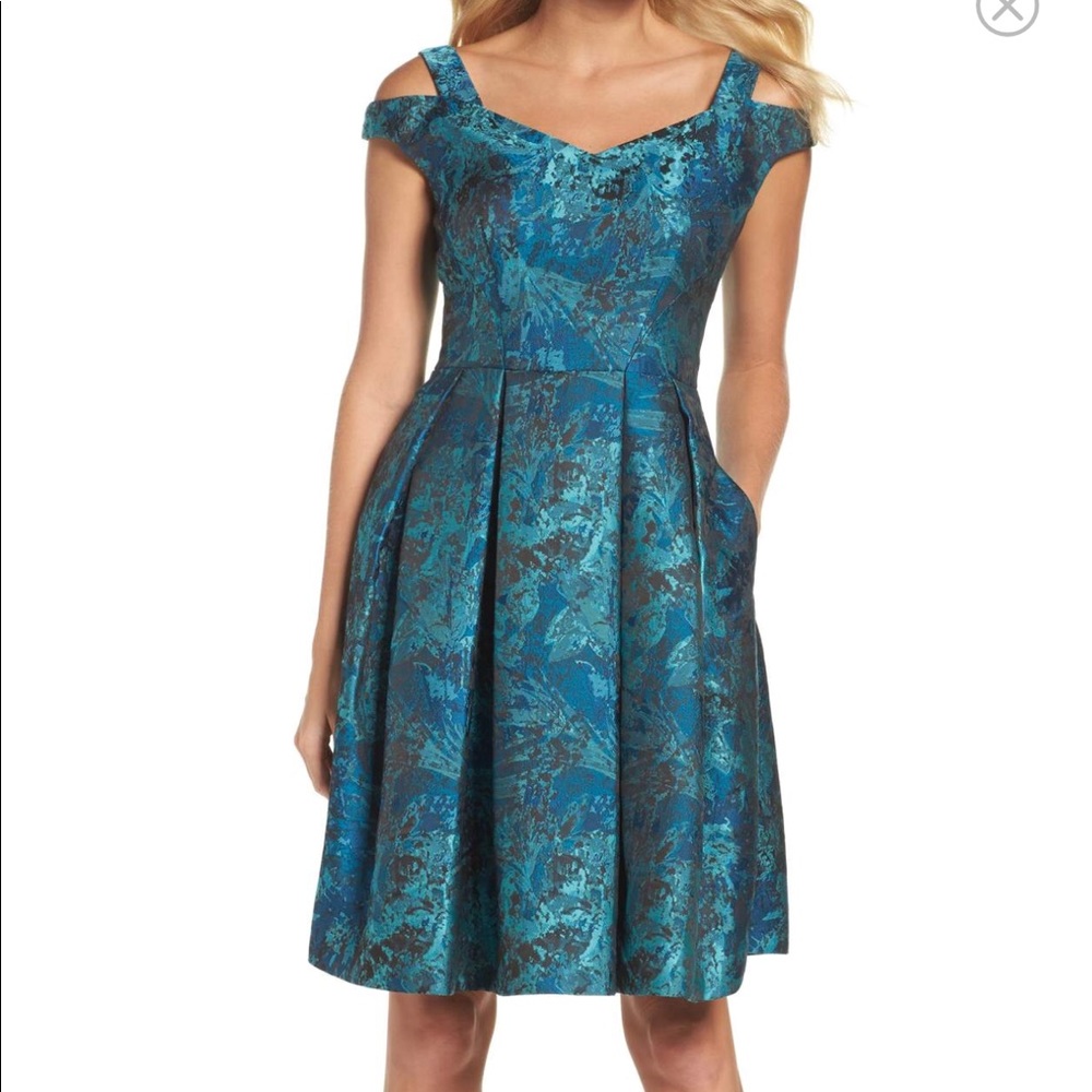 Size 12 Maggy London dress with pockets